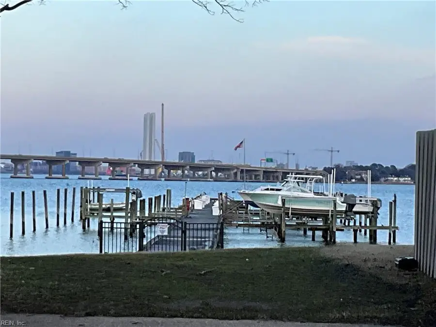 4223 Hatton Point Lane #27, Portsmouth, VA 23703 - #2