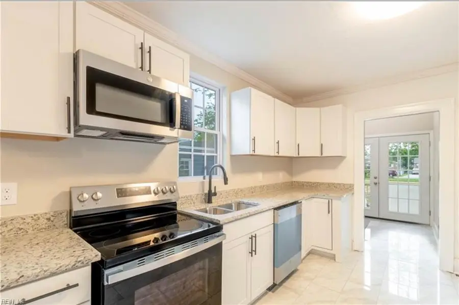 621 Fairland Avenue, Hampton, VA 23661 - #3