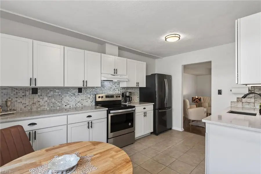 15 Otsego Drive, Newport News, VA 23602 - #3