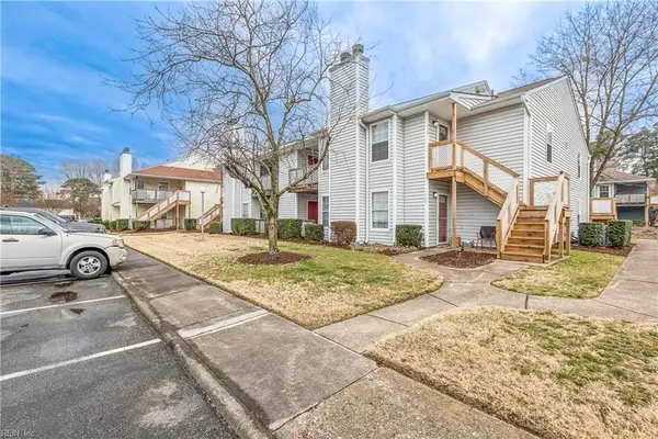 4175 Thalia Station Circle #204, Virginia Beach, VA 23452