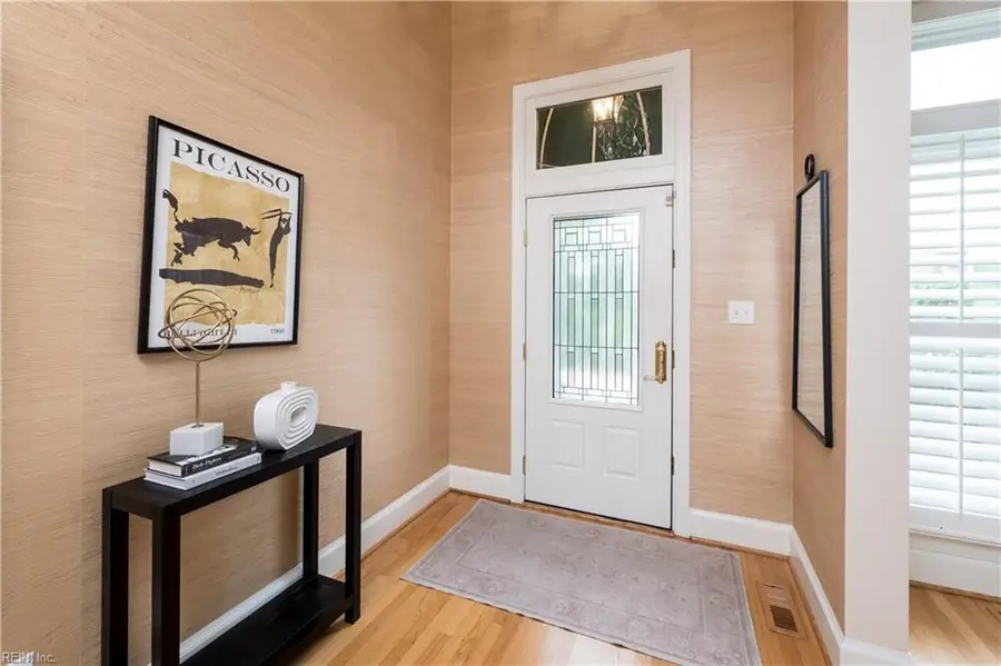 270 Tazewell Street, Norfolk, VA 23510 - #3