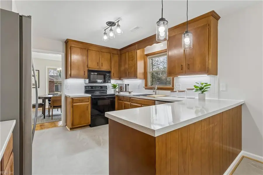 879 Loraine Drive, Newport News, VA 23608 - #3