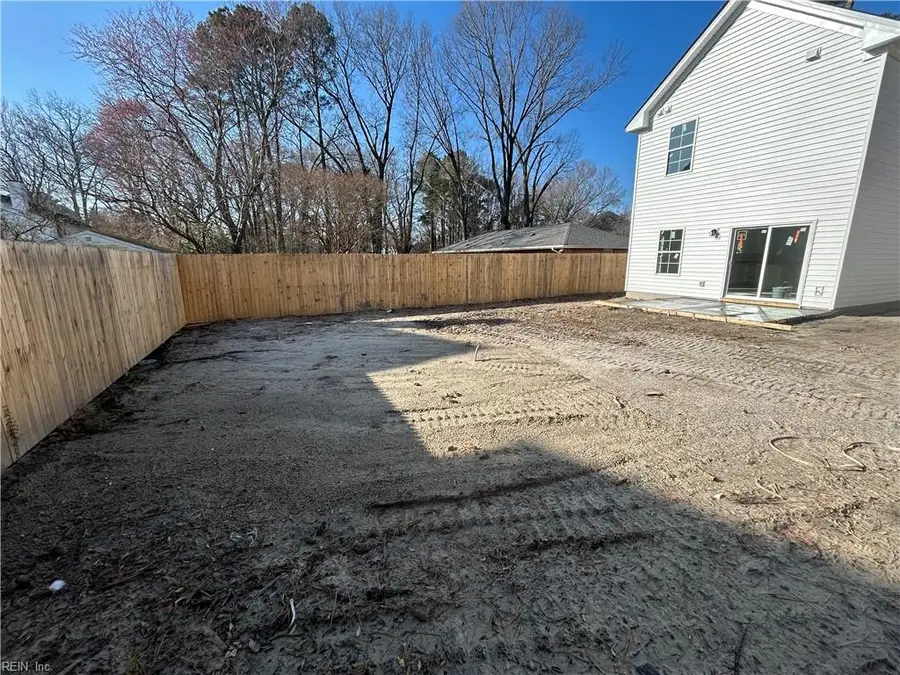 122 N Palm Avenue, Virginia Beach, VA 23452 - #2