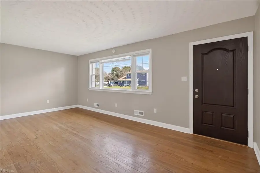 1906 Chesapeake Avenue, Chesapeake, VA 23324 - #3