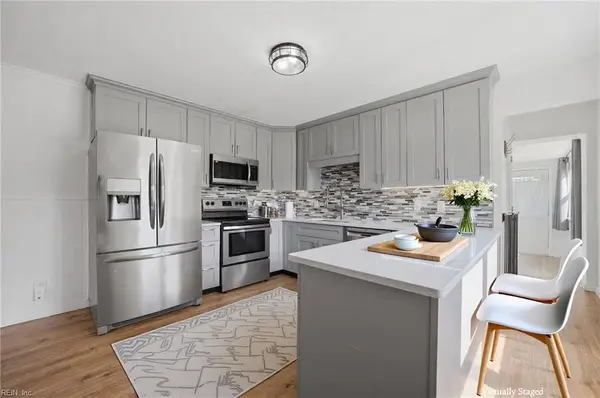 4724 Lonewillow Lane, Virginia Beach, VA 23455