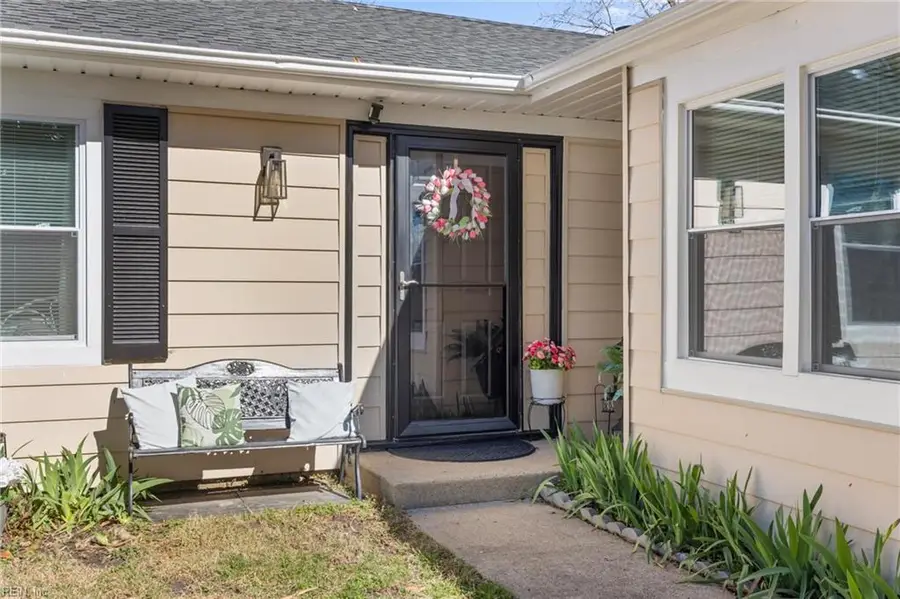 3908 Betsy Crescent, Virginia Beach, VA 23453 - #2