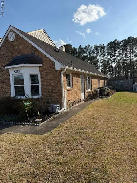 460 San Roman Drive, Chesapeake, VA 23322 - #1