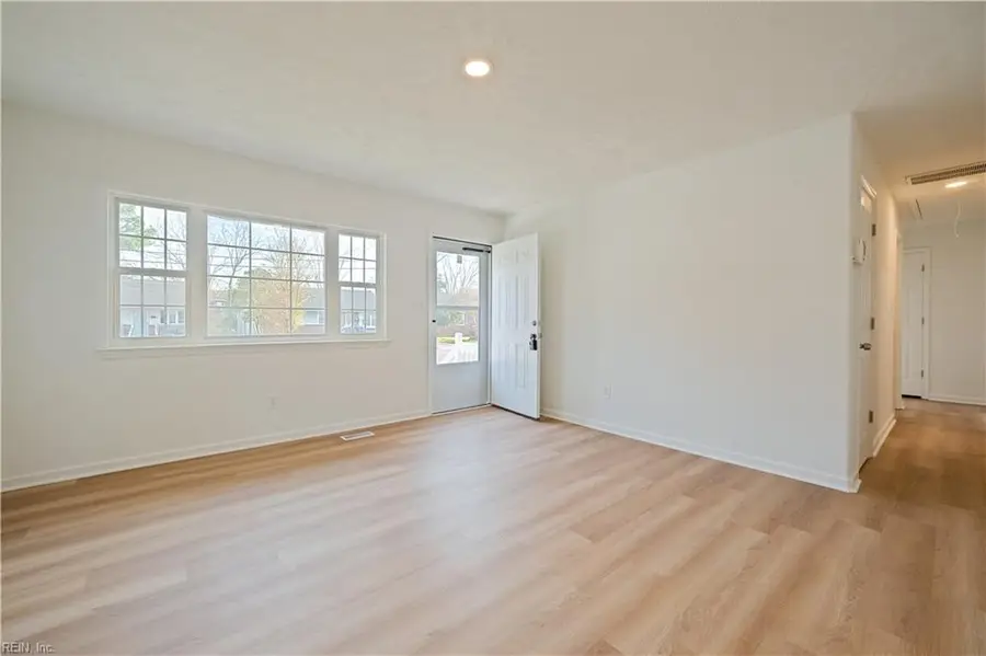 2051 Richard Avenue, Hampton, VA 23664 - #3