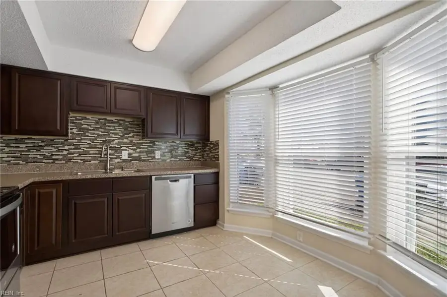 3832 Chancery Lane, Virginia Beach, VA 23452 - #2