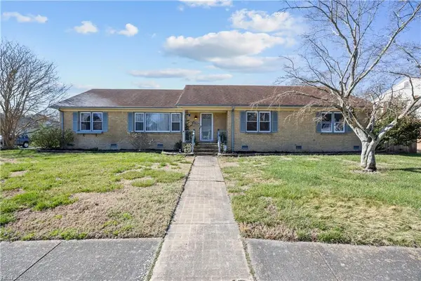 5233 Stratford Chase Drive, Virginia Beach, VA 23464