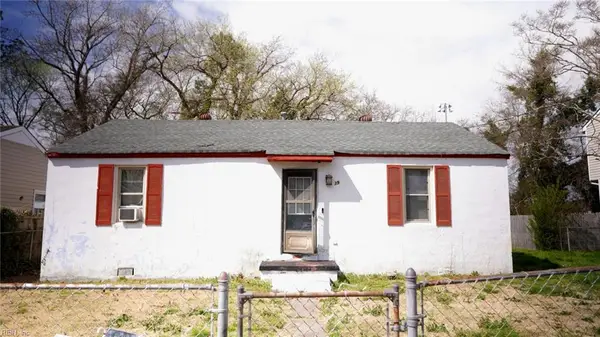 39 Pollux Circle W, Portsmouth, VA 23701