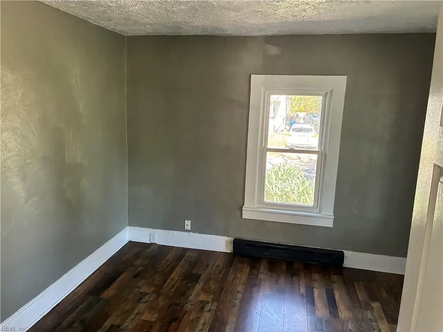 129 Halifax Street, Suffolk, VA 23434 - #3