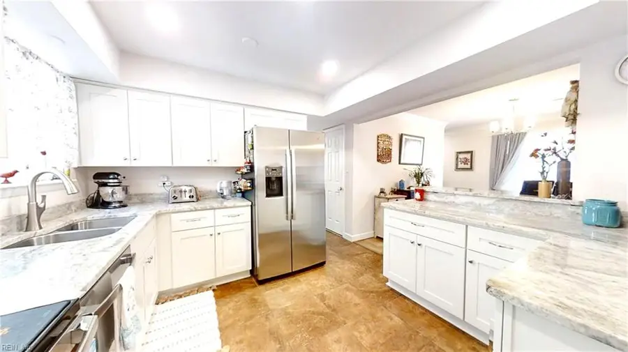 6 El Paso Court, Hampton, VA 23663 - #2