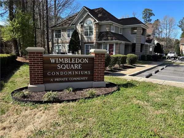 304 N Gainsborough Square, Chesapeake, VA 23320
