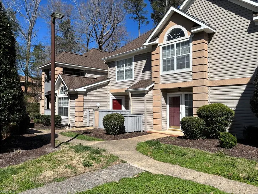 304 N Gainsborough Square, Chesapeake, VA 23320 - #2