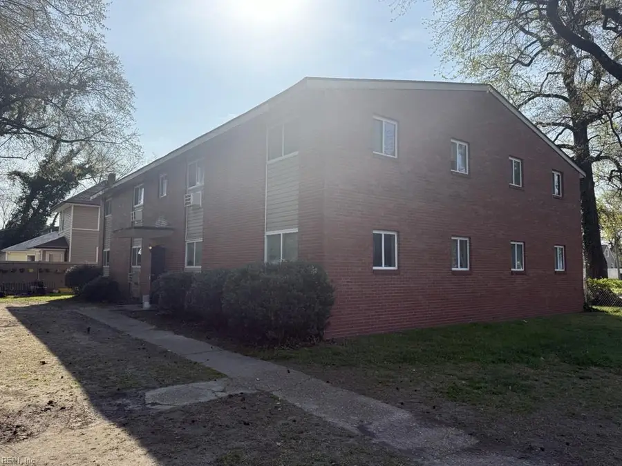 864 W 34th Street, Norfolk, VA 23508 - #2