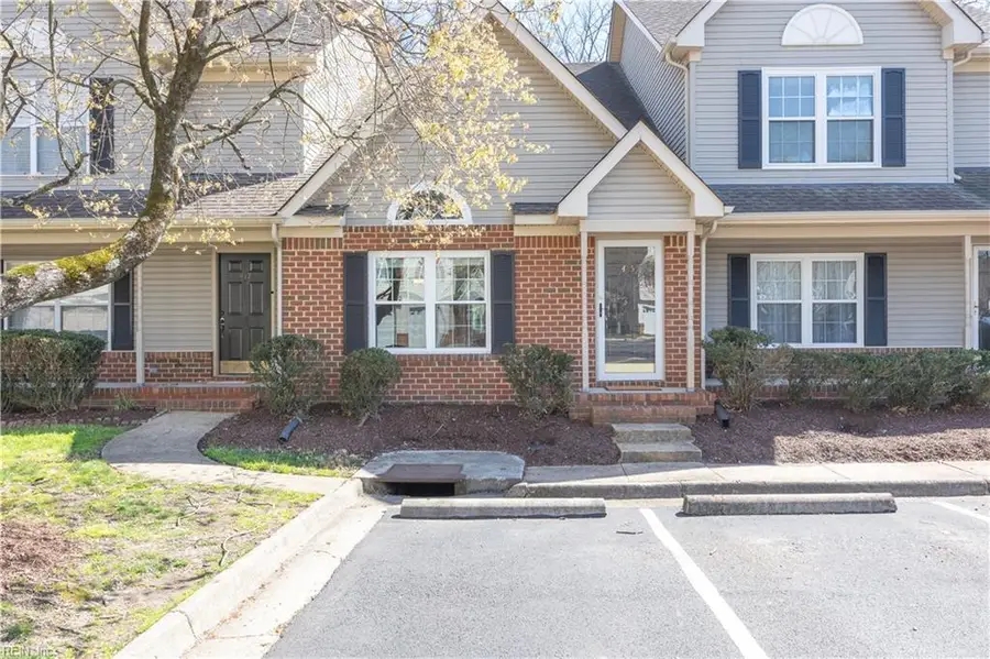 415 S Hill Lane, Chesapeake, VA 23322 - #2
