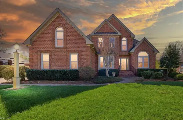 827 Waterfall Way, Chesapeake, VA 23322