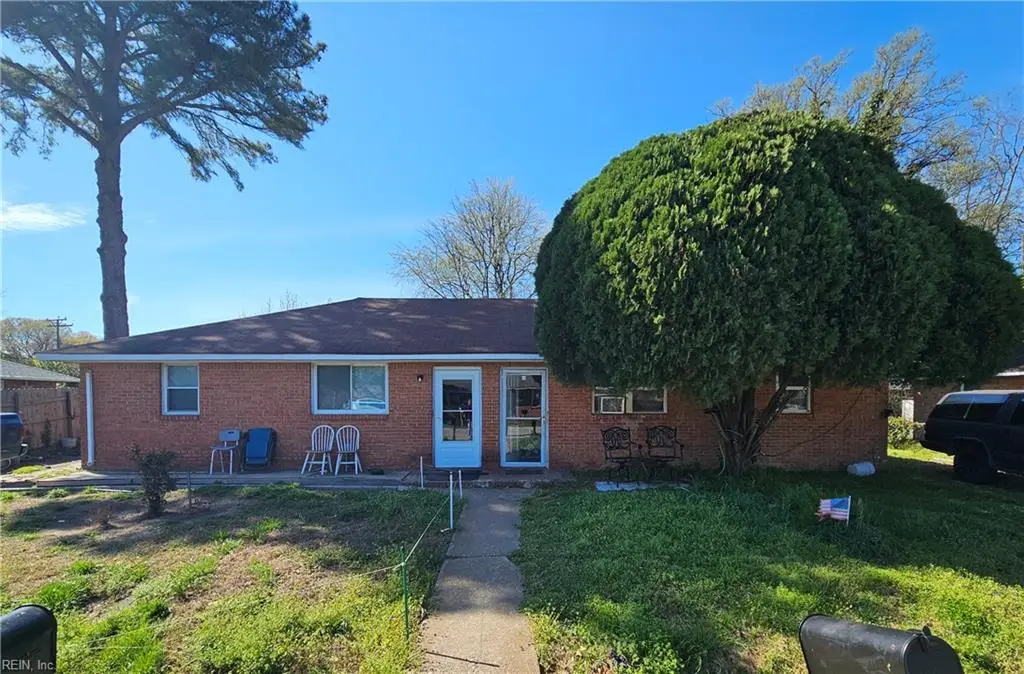 2017 Pond Lane, Chesapeake, VA 23324 - #1