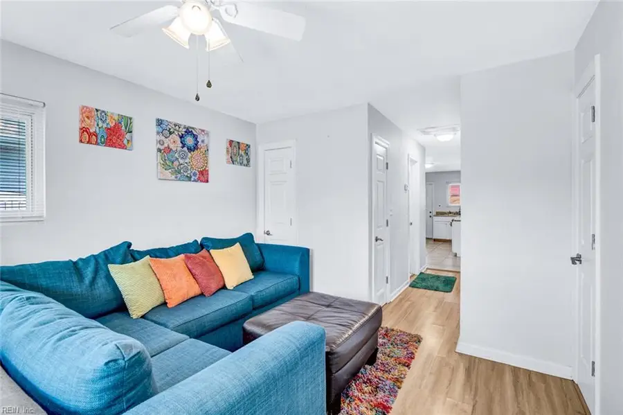 624 Pennsylvania Ave, Hampton, VA 23661 - #3