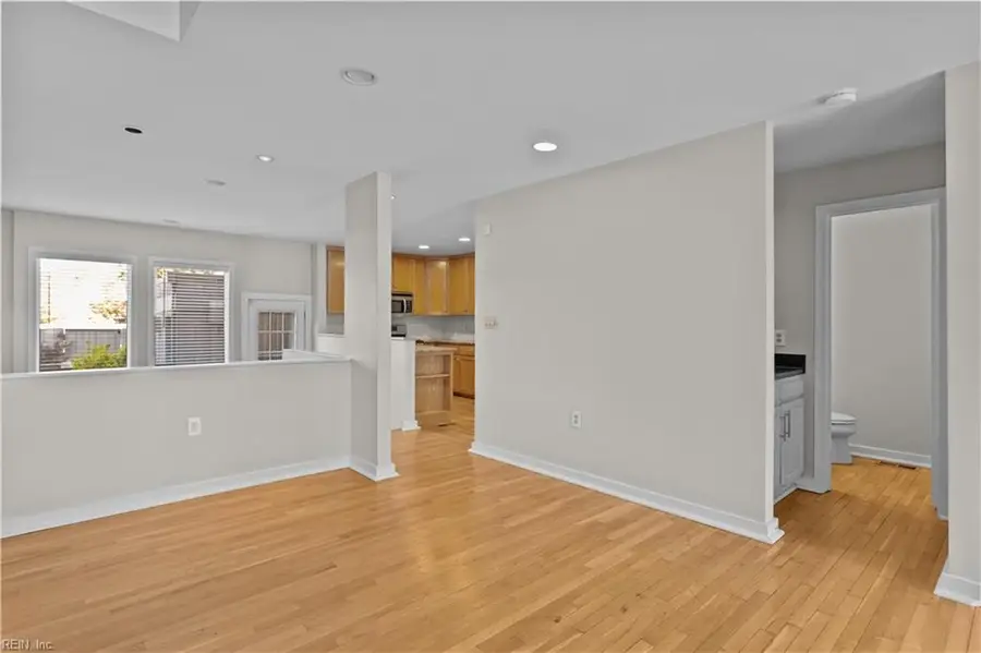 609 Botetourt Gardens, Norfolk, VA 23507 - #3