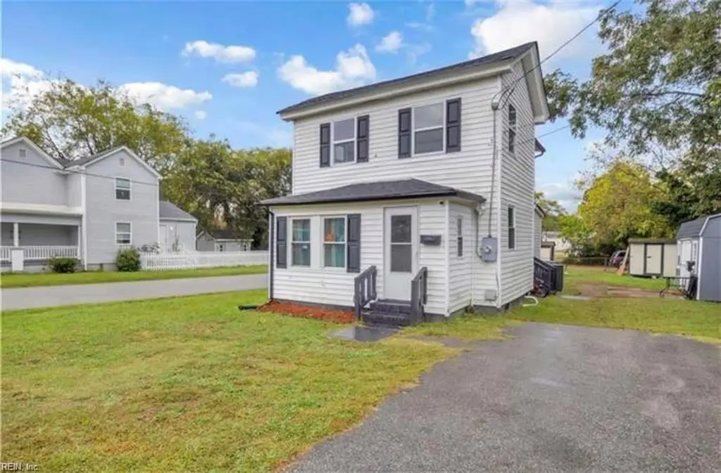 108 N 6th Street, Suffolk, VA 23434 - #1