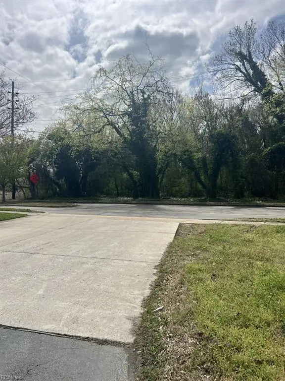 601 Thole Street, Norfolk, VA 23505 - #2