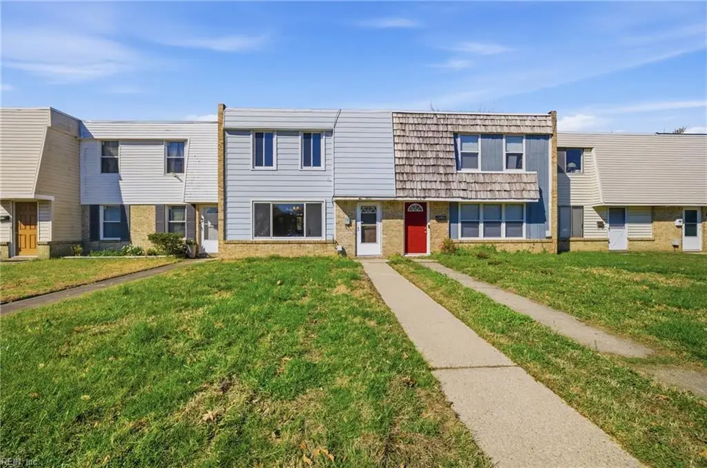 965 Clubhouse Road S, Virginia Beach, VA 23452 - #1