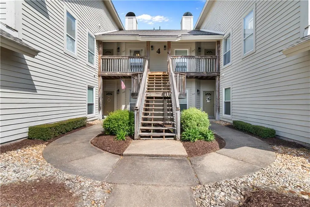 501 E Lake Circle, Chesapeake, VA 23322 - #1