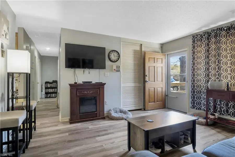 107 Fort Worth Street, Hampton, VA 23669 - #2