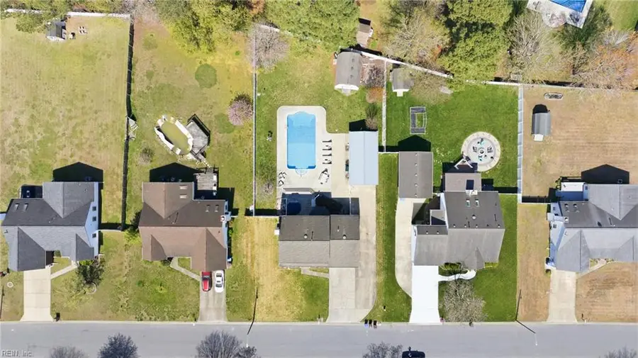 956 N Haven Circle, Chesapeake, VA 23322 - #2