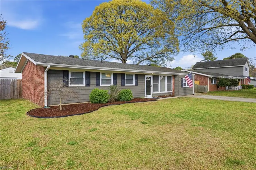 207 Sparrow Road, Chesapeake, VA 23325 - #3