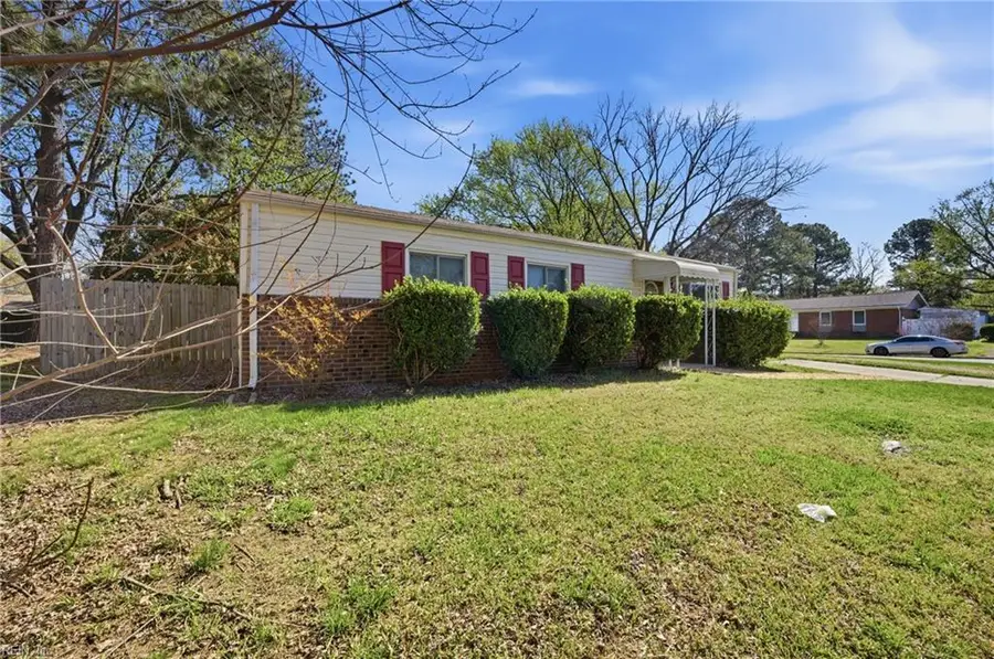 3301 Opoho Crescent, Chesapeake, VA 23321 - #2