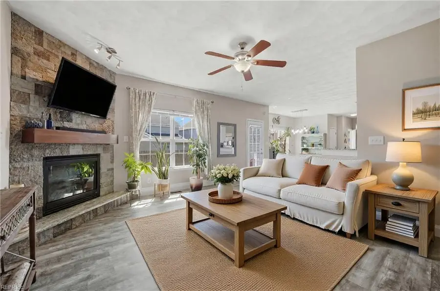 944 Hodges Place, Virginia Beach, VA 23464 - #2