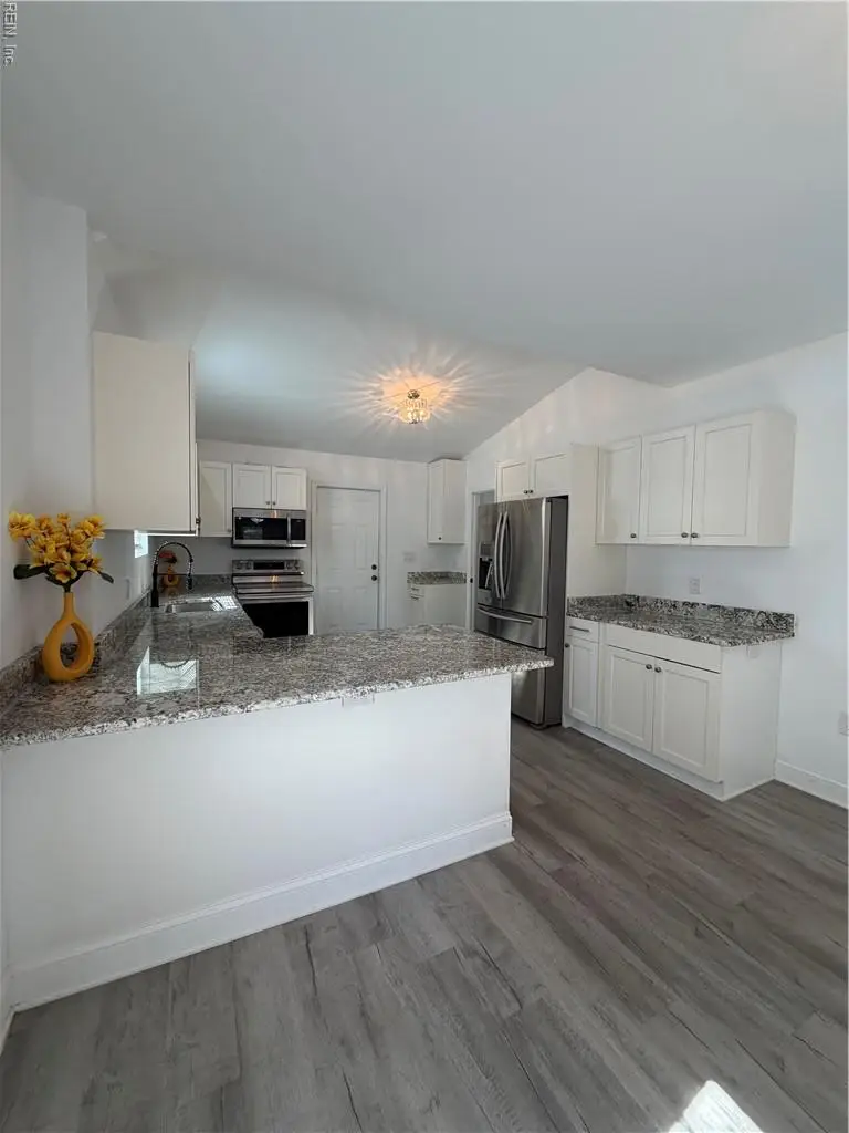 310 Barrett Street, Franklin, VA 23851 - #3