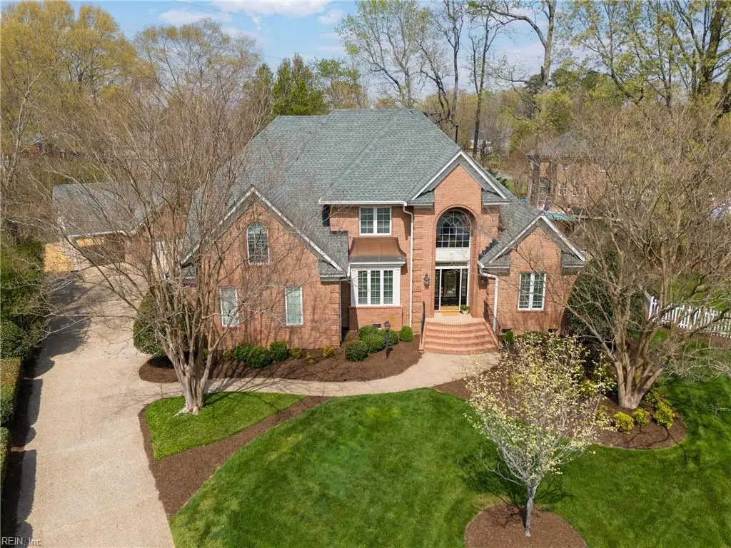 604 Stoneleigh Court, Chesapeake, VA 23322 - #1