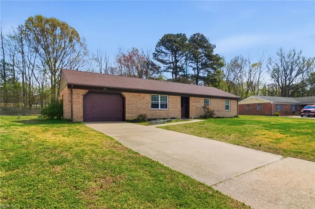 505 Scarborough Drive, Chesapeake, VA 23322 - #1