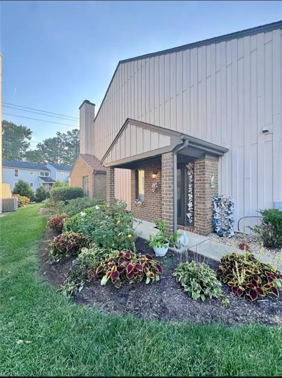 14 Sandie Point Lane, Portsmouth, VA 23701 - #1