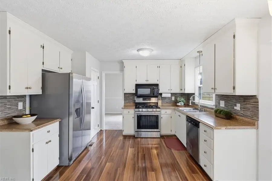 934 Elton Hall Circle, Newport News, VA 23608 - #3