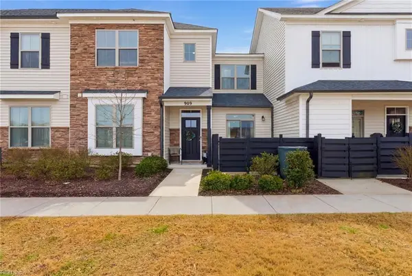 909 Kathy Ann Way W, Carrollton, VA 23314