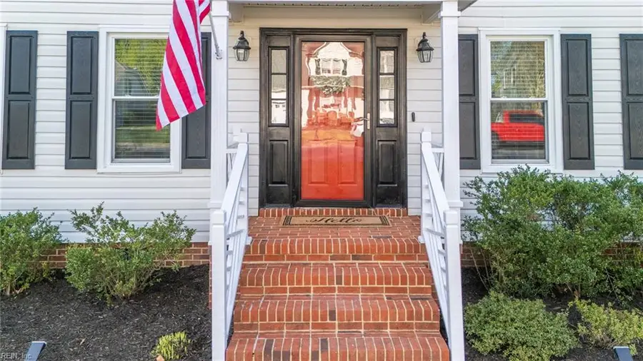 404 Las Gaviotas Boulevard, Chesapeake, VA 23322 - #2