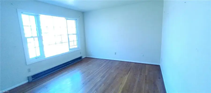 412 Southgate Avenue, Virginia Beach, VA 23462 - #3