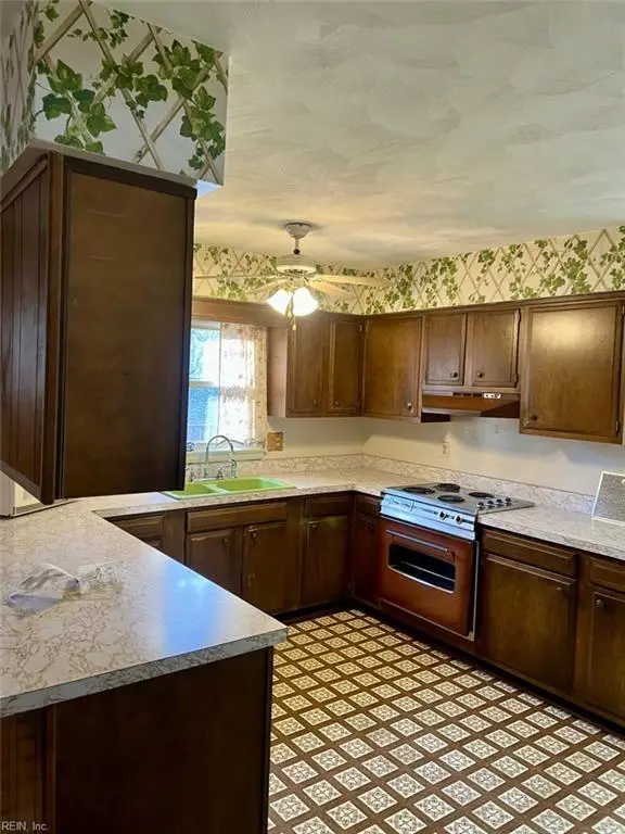 2541 S Adventure Trail, Virginia Beach, VA 23454 - #2