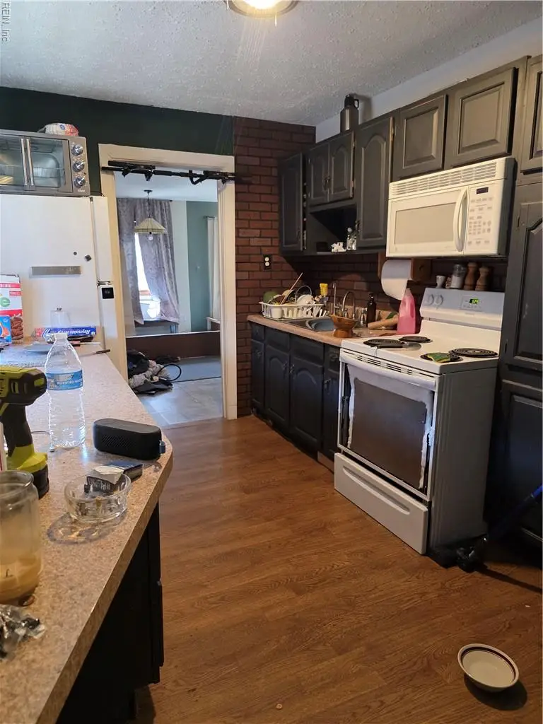 704 Burrow Avenue, Chesapeake, VA 23324 - #3