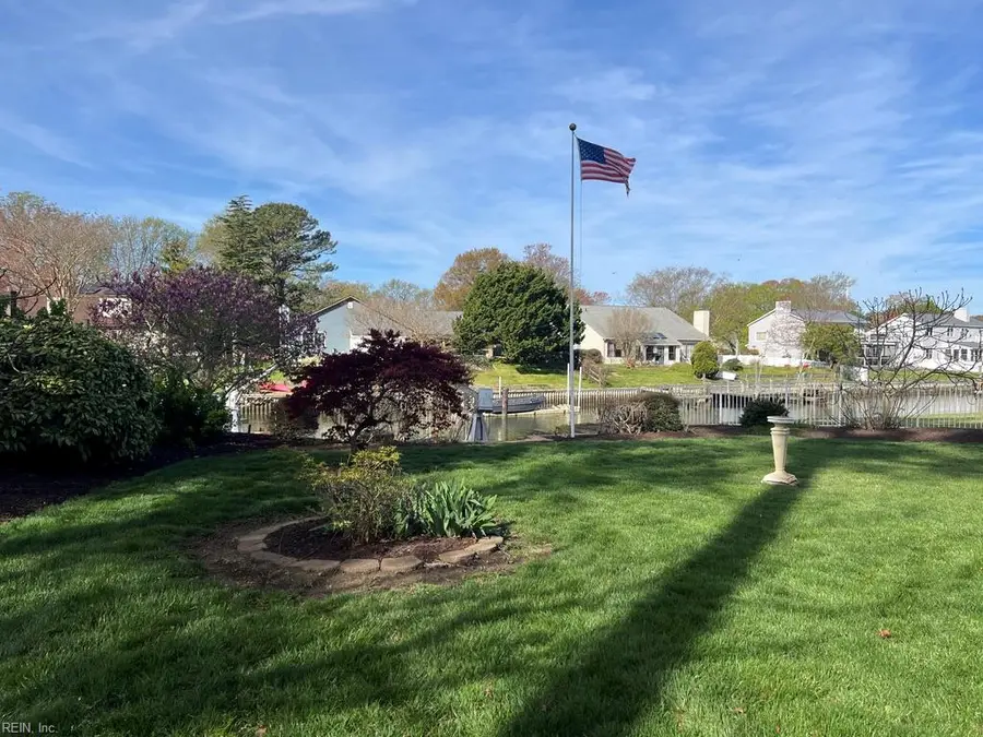 207 Captains Court, Hampton, VA 23669 - #2