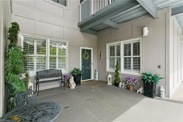 2210 William Styron Square, Newport News, VA 23606