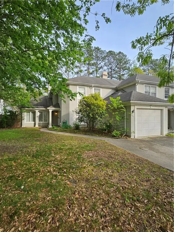 327 Esplanade Place, Chesapeake, VA 23320