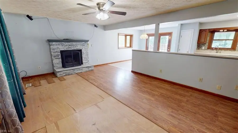 7404 Christopher Newport Avenue, Gloucester Point, VA 23062 - #3