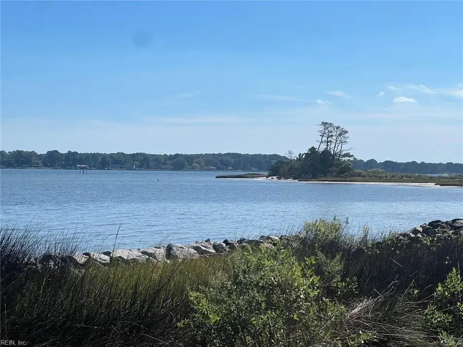 816 Ship Point Road, Yorktown, VA 23692 - #3