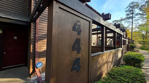 444 Abbotsleigh Court, Virginia Beach, VA 23452